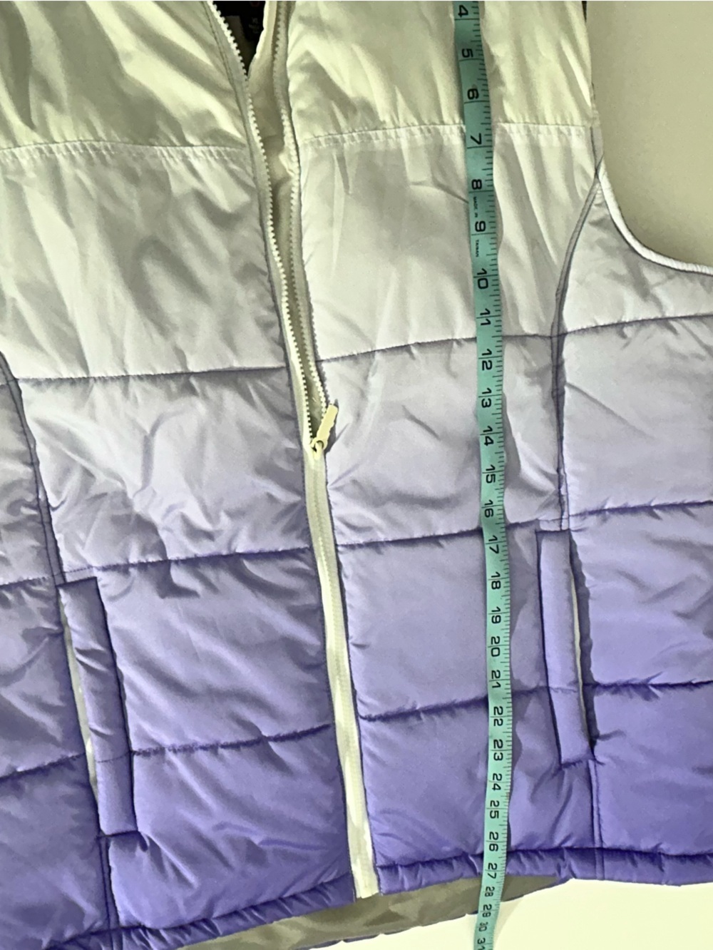 totes White to Purple Ombre Puffer Vest 3 Zipper Pockets Size XL - Picture 7 of 13